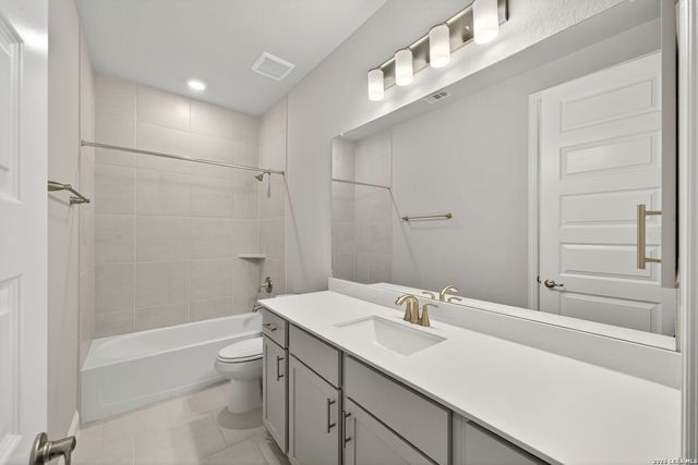 254 Allen, Castroville, TX 78009
