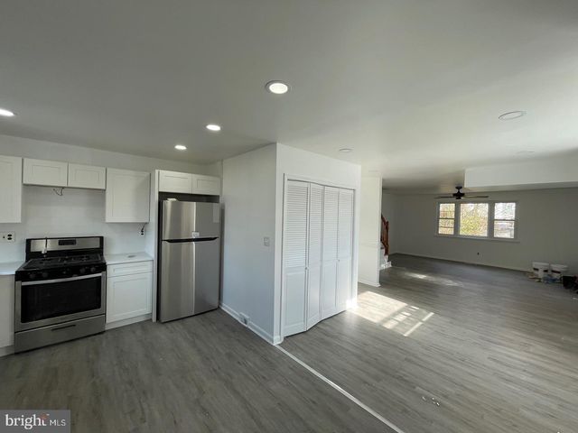 803 LAWLER ST, Philadelphia, PA 19116