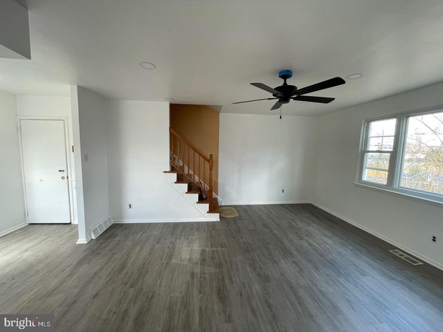 803 LAWLER ST, Philadelphia, PA 19116