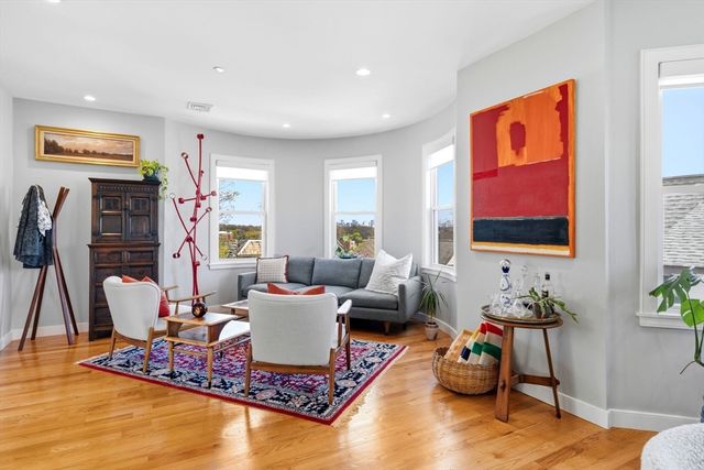 62 Saint Rose St 3, Boston, MA 02130