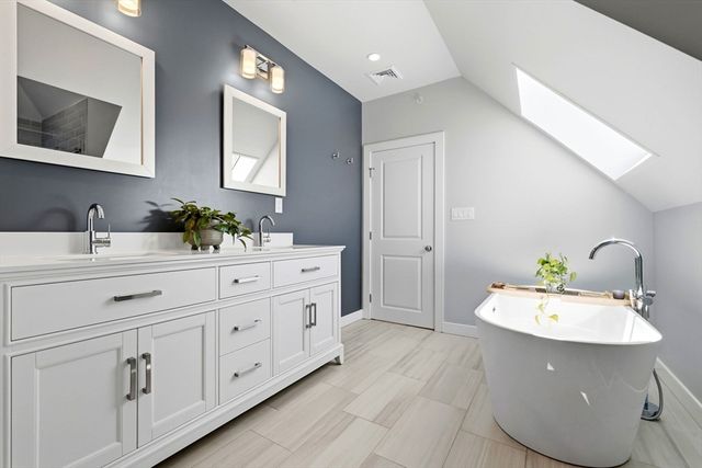 62 Saint Rose St 3, Boston, MA 02130