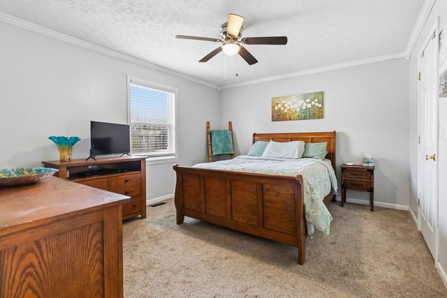 824 Walnut Road, Lily, KY 40740