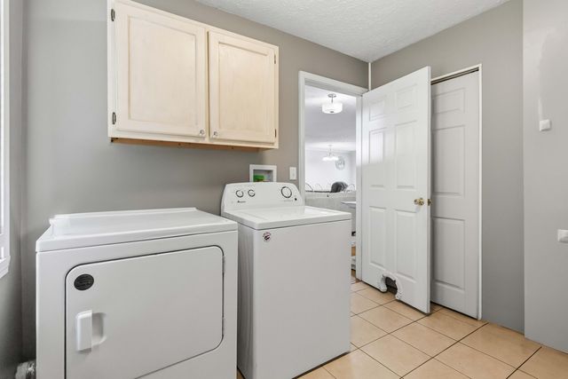 824 Walnut Road, Lily, KY 40740