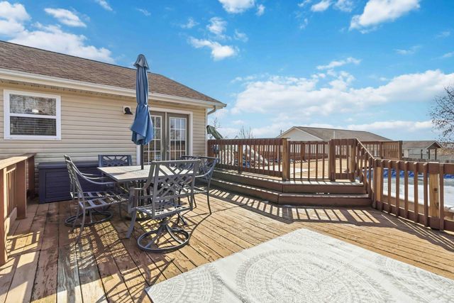 824 Walnut Road, Lily, KY 40740