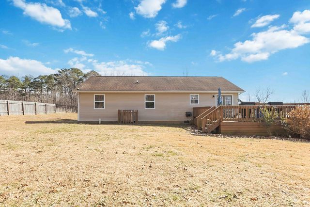 824 Walnut Road, Lily, KY 40740