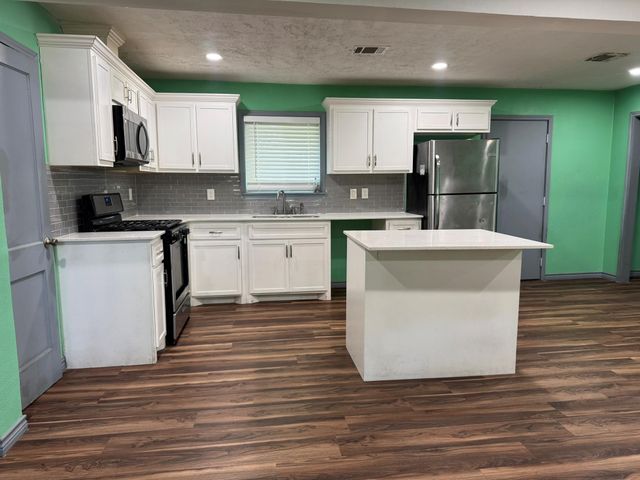 5846 Westover Street, Houston, TX 77033