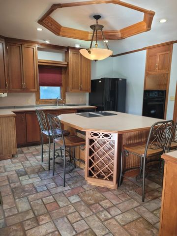 1108 3rd St. NE, Oelwein, IA 50662