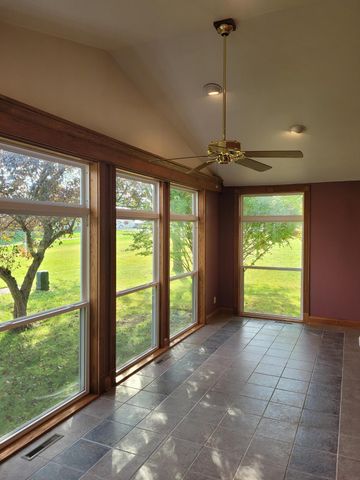 1108 3rd St. NE, Oelwein, IA 50662