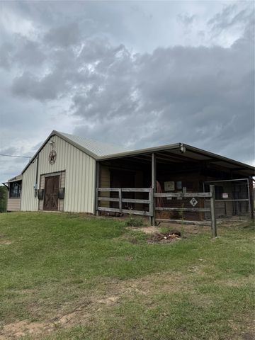 151 Smith Road, Gladewater, TX 75647