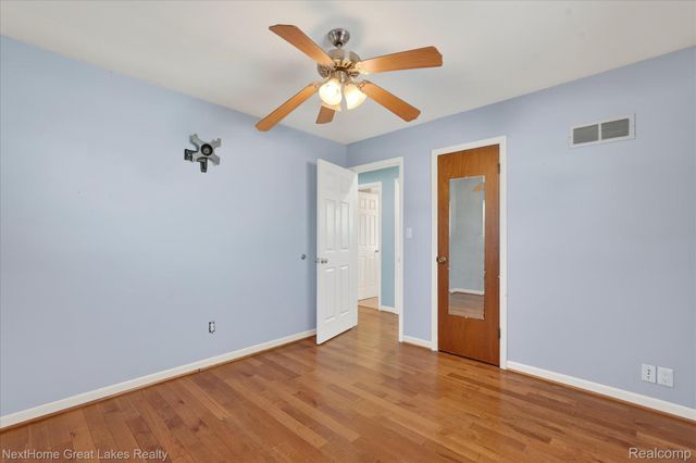 819 Southwood Drive, Fenton, MI 48430