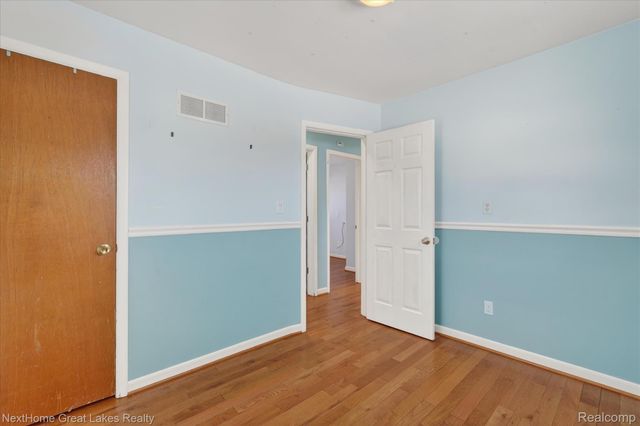 819 Southwood Drive, Fenton, MI 48430