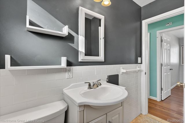 819 Southwood Drive, Fenton, MI 48430