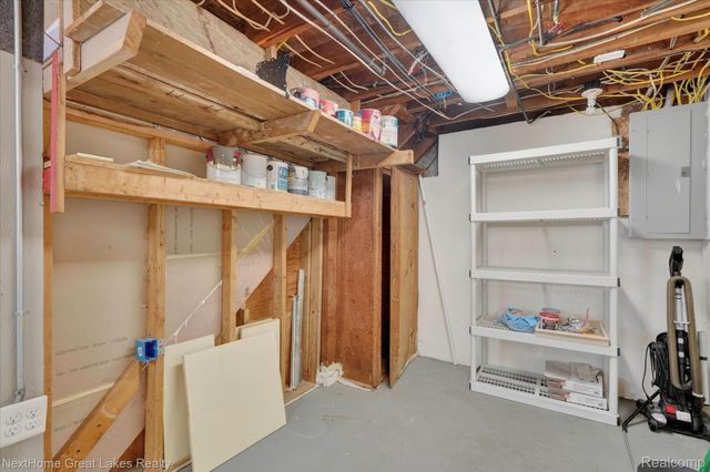 819 Southwood Drive, Fenton, MI 48430