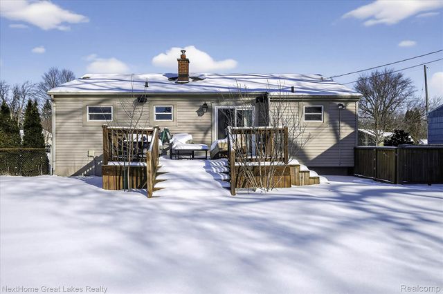 819 Southwood Drive, Fenton, MI 48430