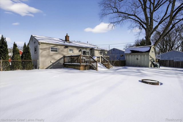 819 Southwood Drive, Fenton, MI 48430