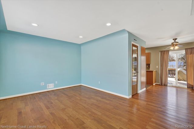 819 Southwood Drive, Fenton, MI 48430