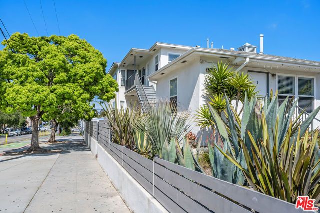 1805 7th Street 3, Santa Monica, CA 90401