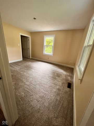 728 W 300 N, Anderson, IN 46011