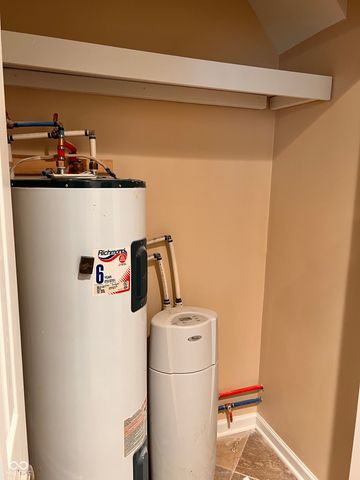 728 W 300 N, Anderson, IN 46011