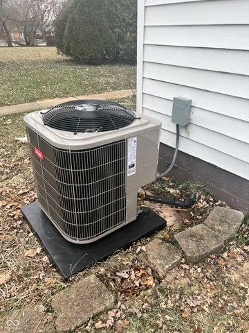 728 W 300 N, Anderson, IN 46011