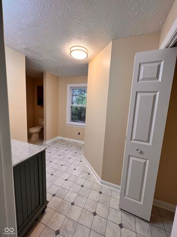 728 W 300 N, Anderson, IN 46011