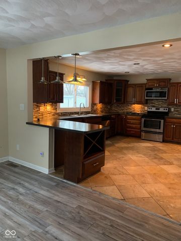 728 W 300 N, Anderson, IN 46011