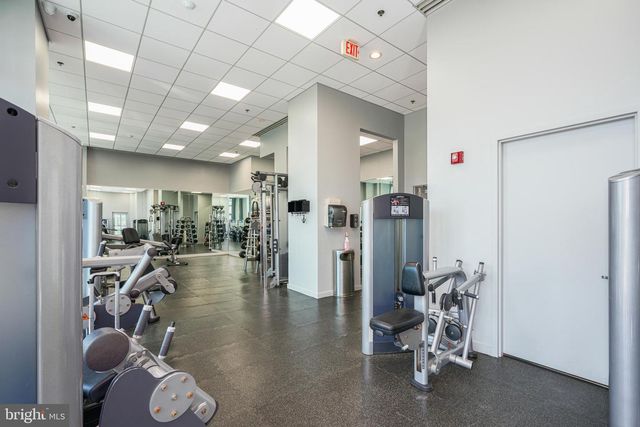 2101 MARKET ST #305, Philadelphia, PA 19103