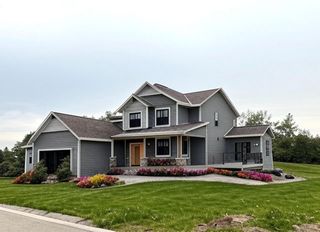 S54W25403 Pebble Brook COURT, Waukesha, WI 53189