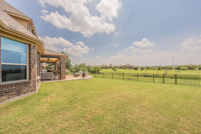 1233 Clearwater Drive, Frisco, TX 75036