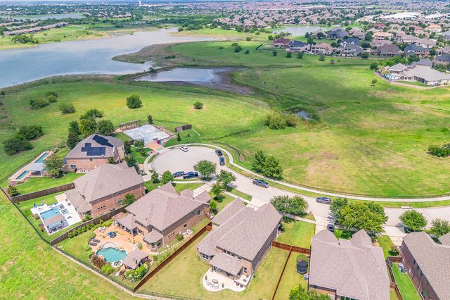 1233 Clearwater Drive, Frisco, TX 75036