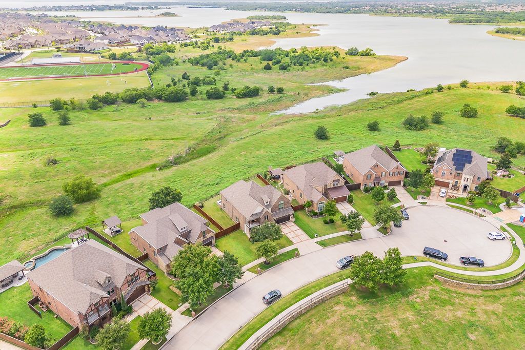 1233 Clearwater Drive, Frisco, TX 75036