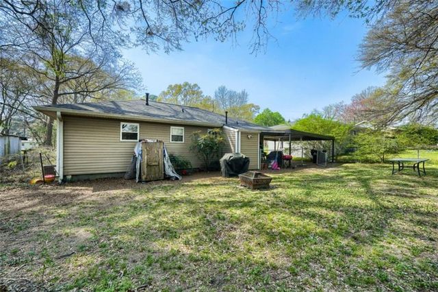 8504 Meadowbrook Drive, Douglasville, GA 30134