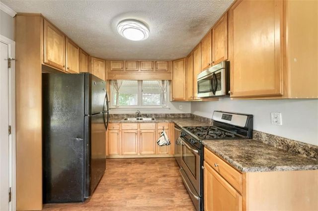 8504 Meadowbrook Drive, Douglasville, GA 30134