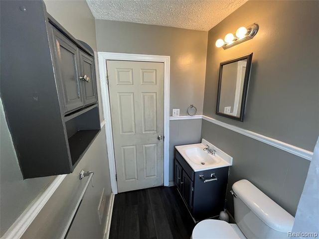 7552 Westminster Avenue, Warren, MI 48091