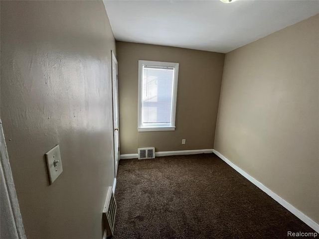 7552 Westminster Avenue, Warren, MI 48091