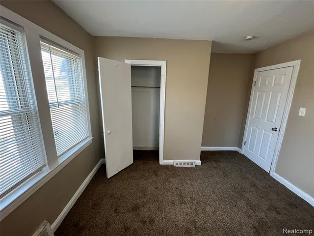 7552 Westminster Avenue, Warren, MI 48091