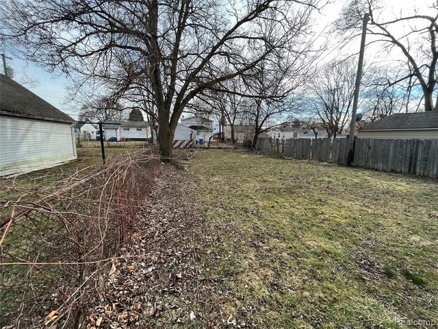 7552 Westminster Avenue, Warren, MI 48091