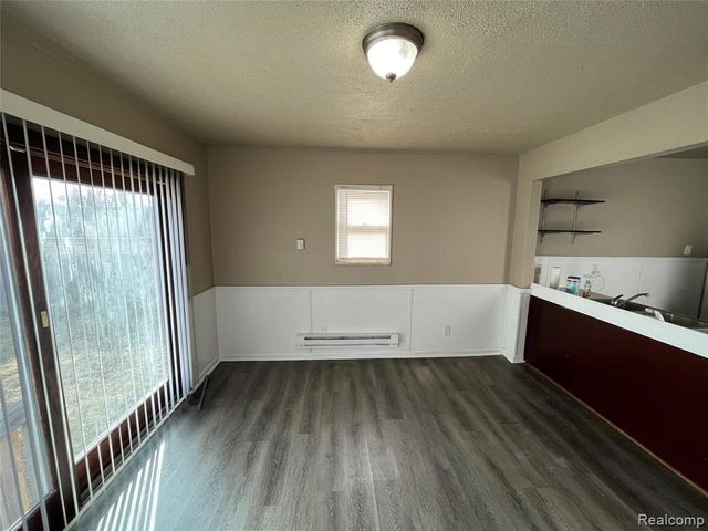 7552 Westminster Avenue, Warren, MI 48091