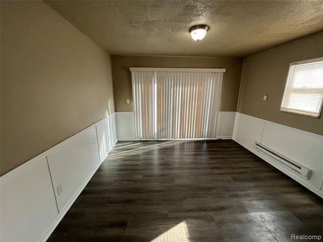 7552 Westminster Avenue, Warren, MI 48091