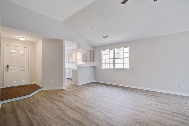 107 Timberline Trail, North Charleston, SC 29418
