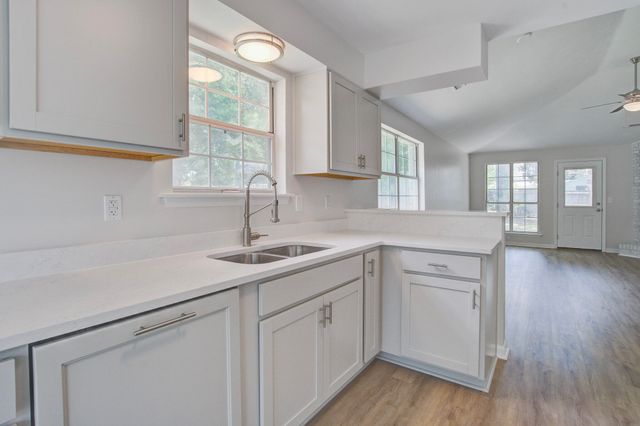 107 Timberline Trail, North Charleston, SC 29418