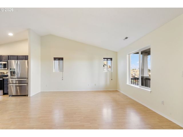 3220 Nw PACIFIC RIM Dr, Camas, WA 98607