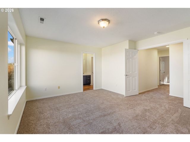 3220 Nw PACIFIC RIM Dr, Camas, WA 98607