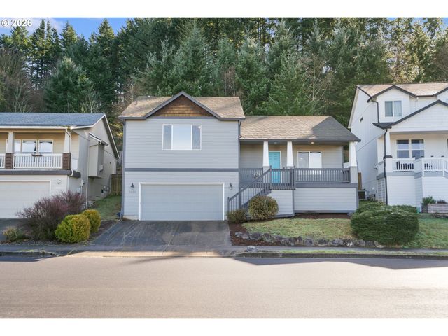 3220 Nw PACIFIC RIM Dr, Camas, WA 98607