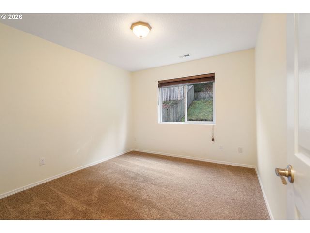 3220 Nw PACIFIC RIM Dr, Camas, WA 98607