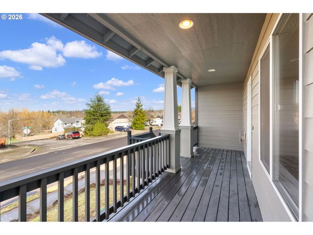 3220 Nw PACIFIC RIM Dr, Camas, WA 98607