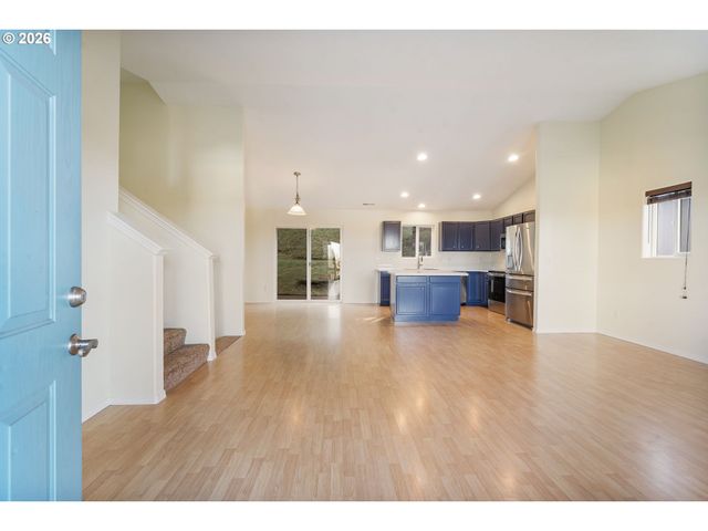 3220 Nw PACIFIC RIM Dr, Camas, WA 98607