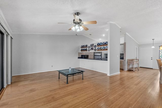 23 Walcott Drive, Boynton Beach, FL 33426