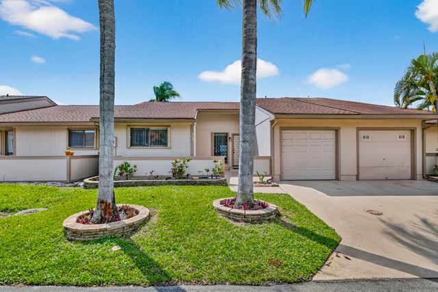 23 Walcott Drive, Boynton Beach, FL 33426