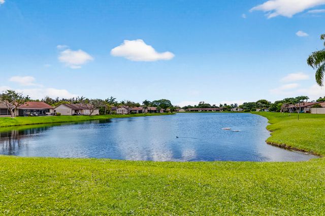 23 Walcott Drive, Boynton Beach, FL 33426